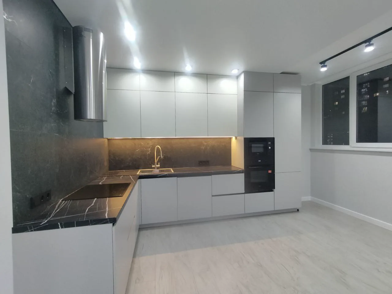 ЕВРО 3 КОМНАТНАЯ КВАРТИРА В ЖК ГУБЕРНСКИЙ - миниатюра 4