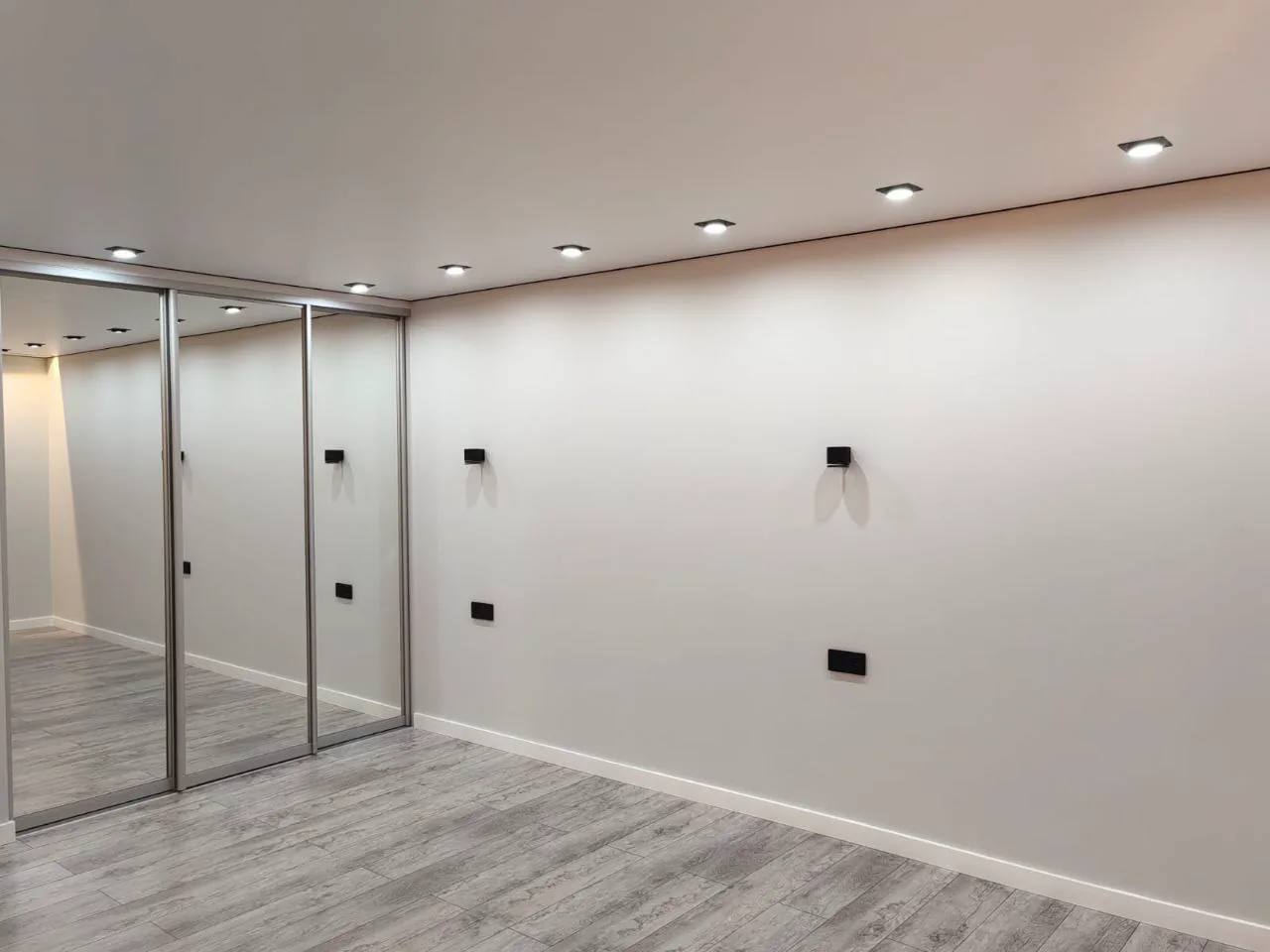 КВАРТИРА СТУДИЯ НА КОММУНАРОВ - миниатюра 6