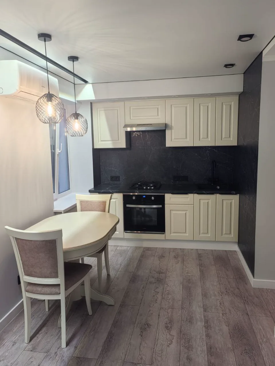 КВАРТИРА СТУДИЯ НА КОММУНАРОВ 2