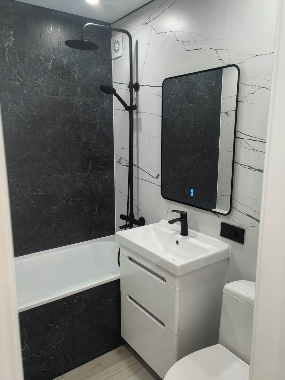 КВАРТИРА СТУДИЯ НА КОММУНАРОВ - миниатюра 9