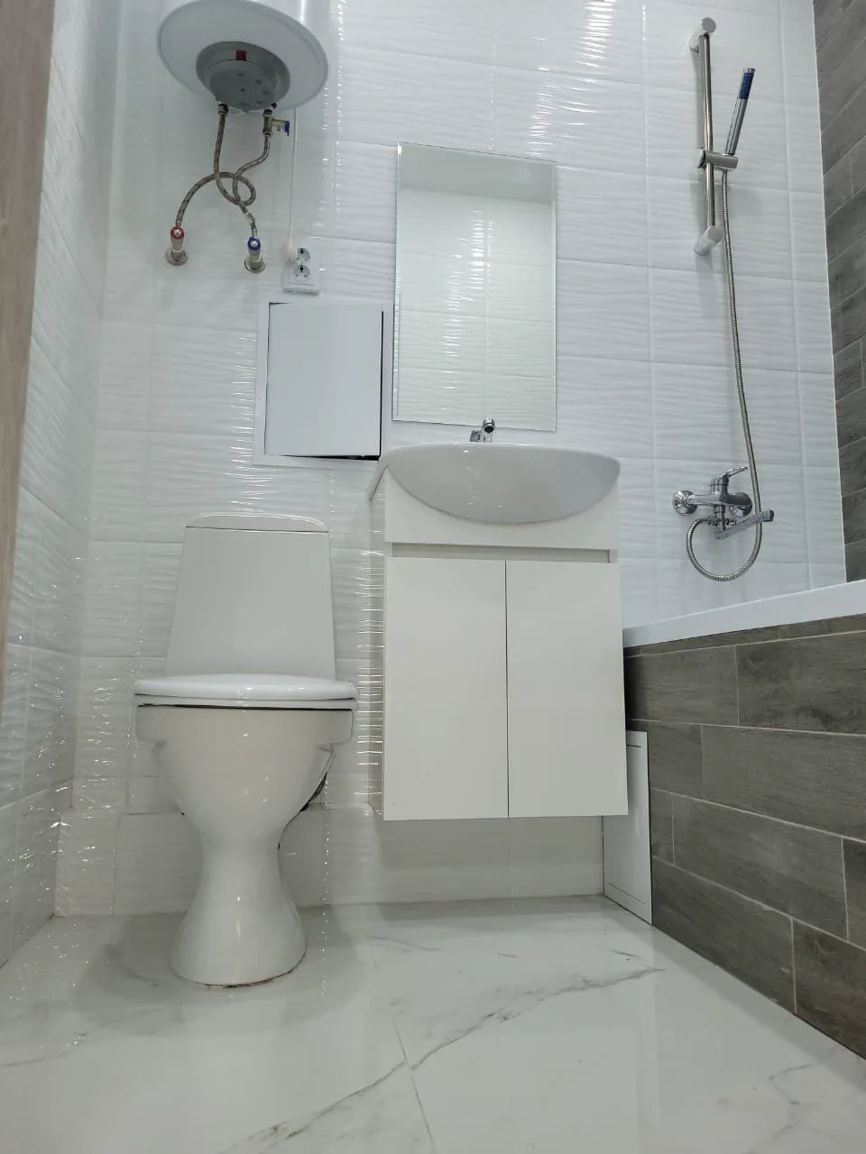 МИНИ 2 КОМНАТНАЯ КВАРТИРА НА ЛАЗУРНОЙ - миниатюра 5