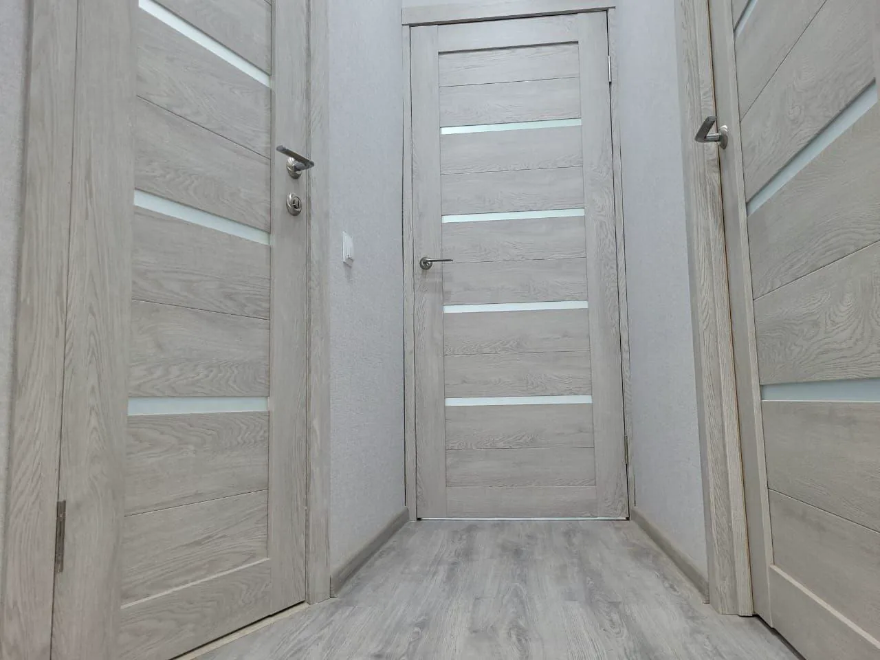 МИНИ 2 КОМНАТНАЯ КВАРТИРА НА ЛАЗУРНОЙ - миниатюра 8