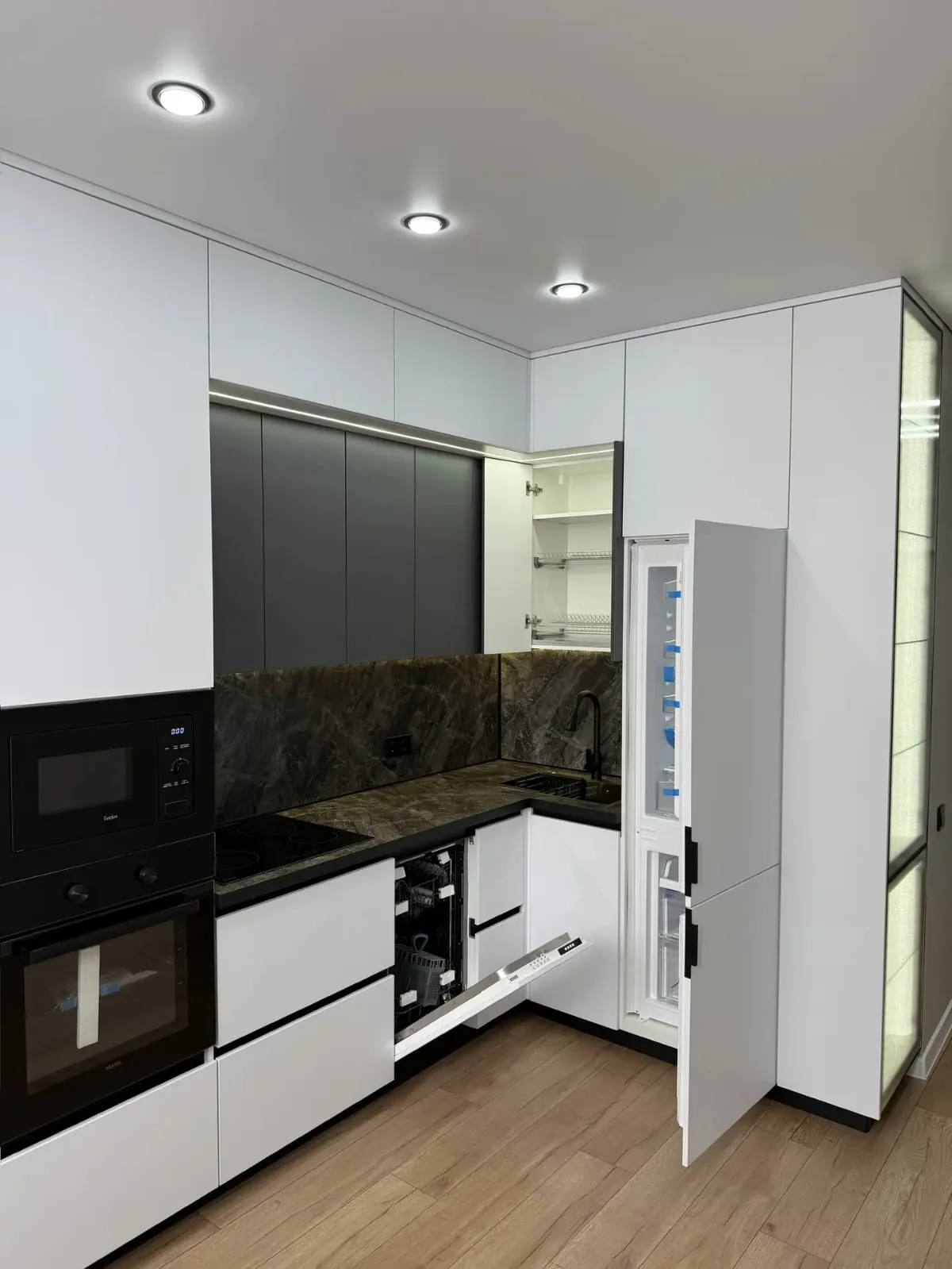 ЕВРО 2 КОМНАТНАЯ КВАРТИРА В ЖК ПАНОРАМА - миниатюра 13