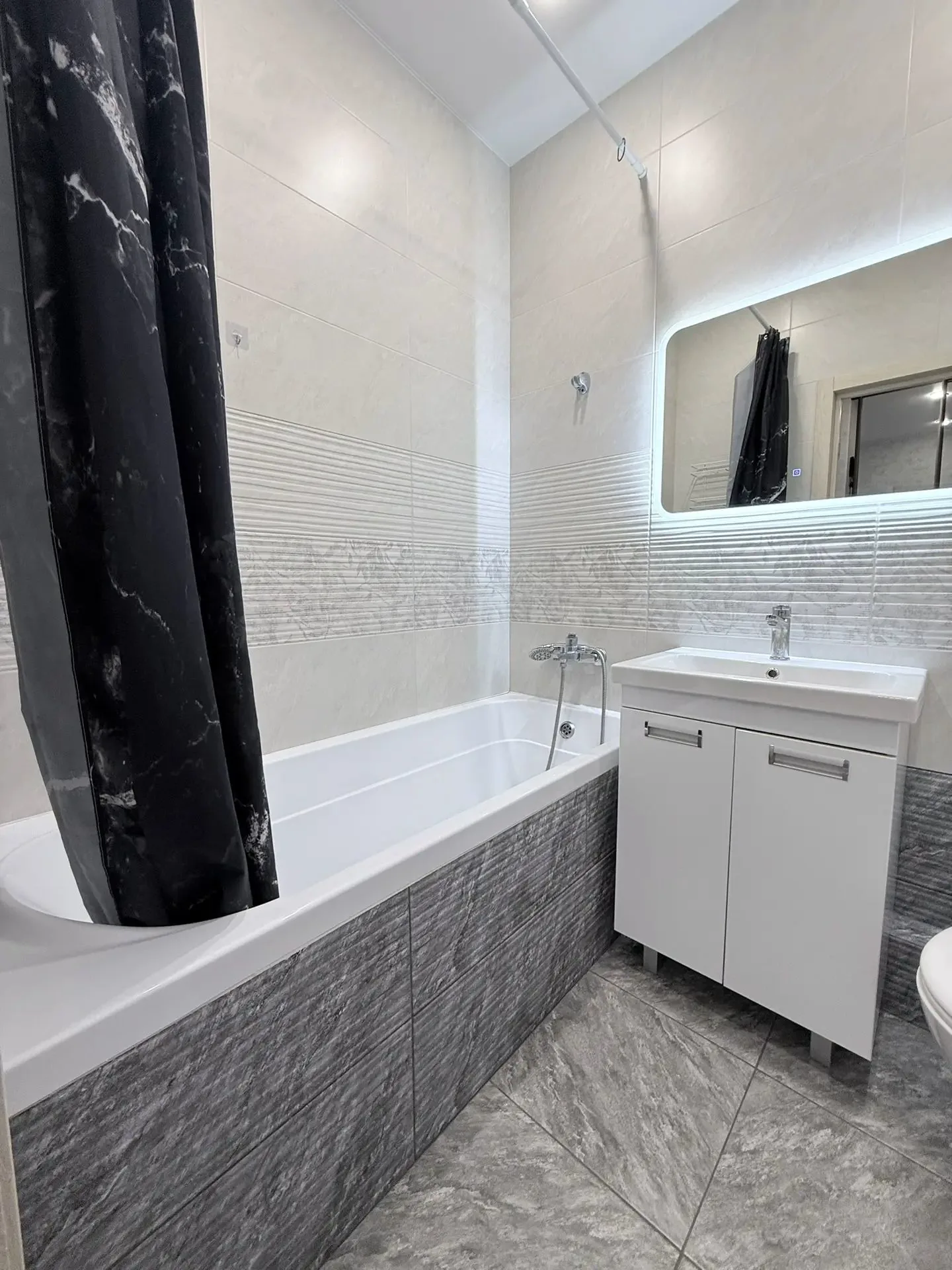 1 К.КВ В ЖК АКВАРЕЛИ 2 КВ 271 - миниатюра 11