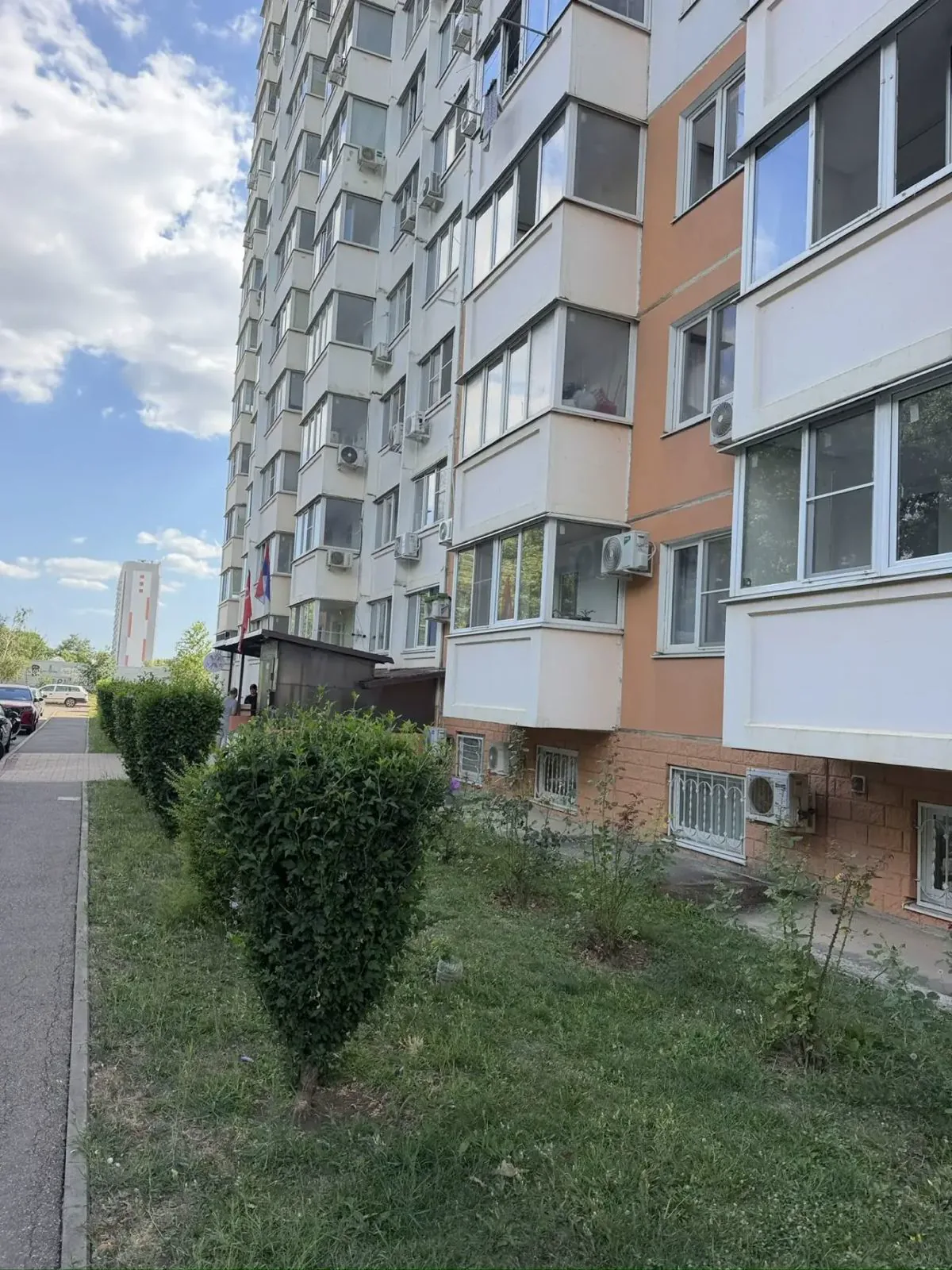 ЦОКОЛЬ НА ТРОШЕВА 17 ПЕРВЫЙ ДОМ ОТ ПАРКА ГАЛИЦКОГО - Главное фото