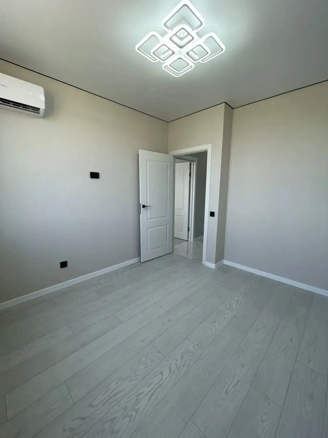 ЕВРО 3 К КВ. В ЖК РАКУРС КВ 208 - миниатюра 19